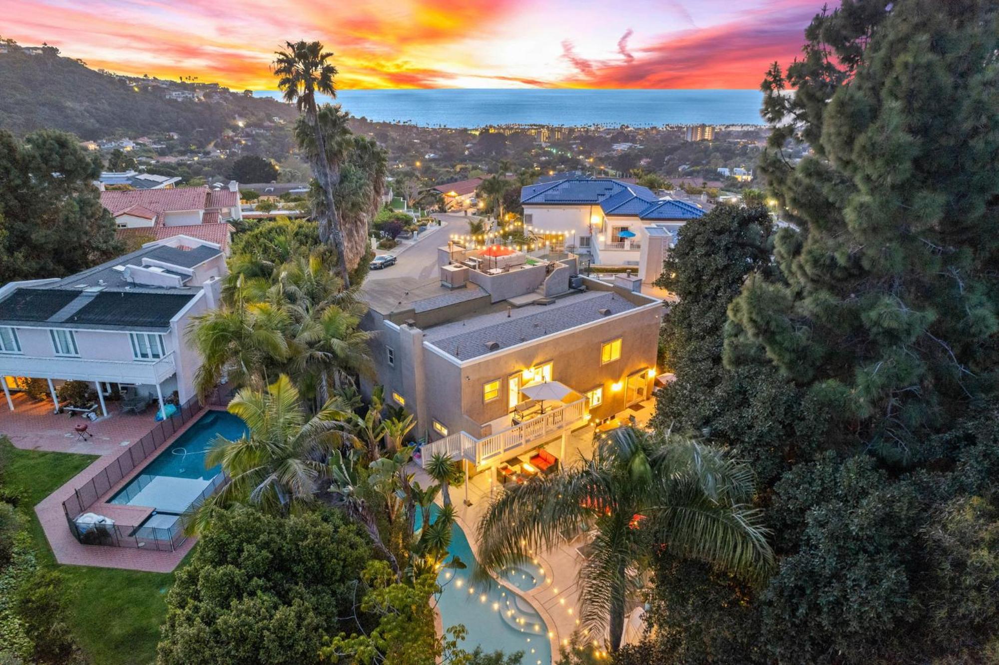 Oceanview Luxe Retreat With Rooftop * San Diego