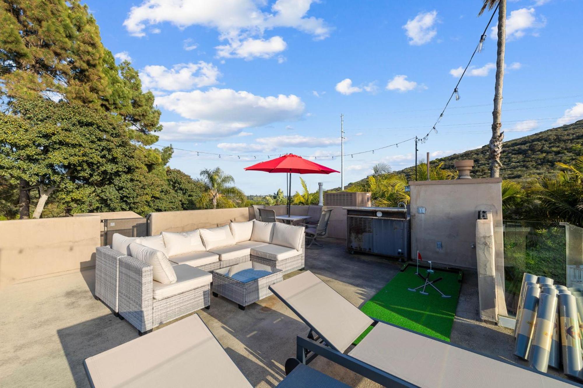 Villa Oceanview Luxe Retreat With Rooftop *