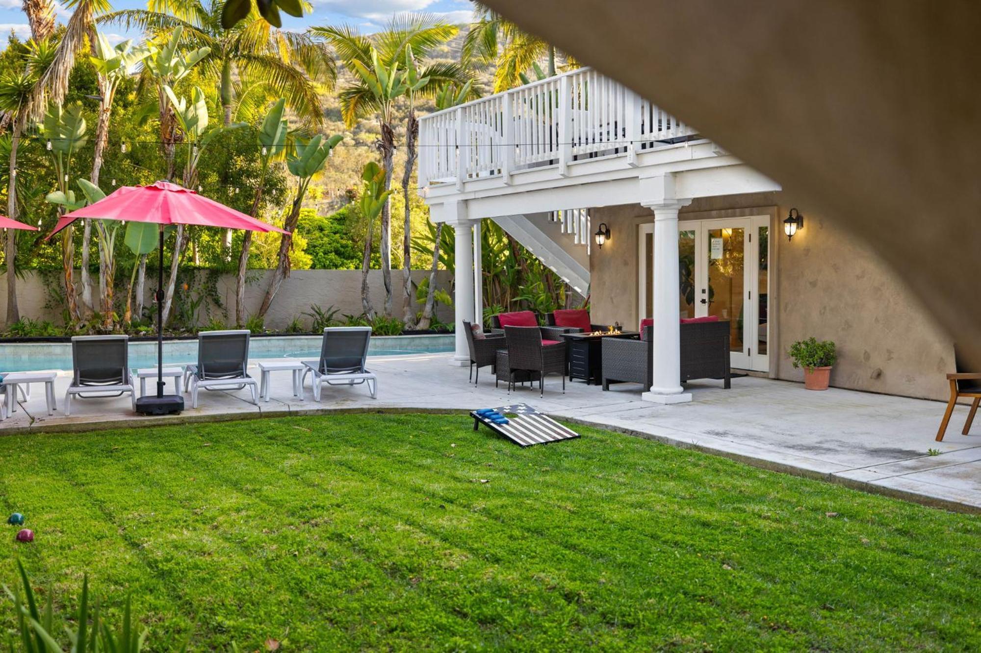 Oceanview Luxe Retreat With Rooftop Villa